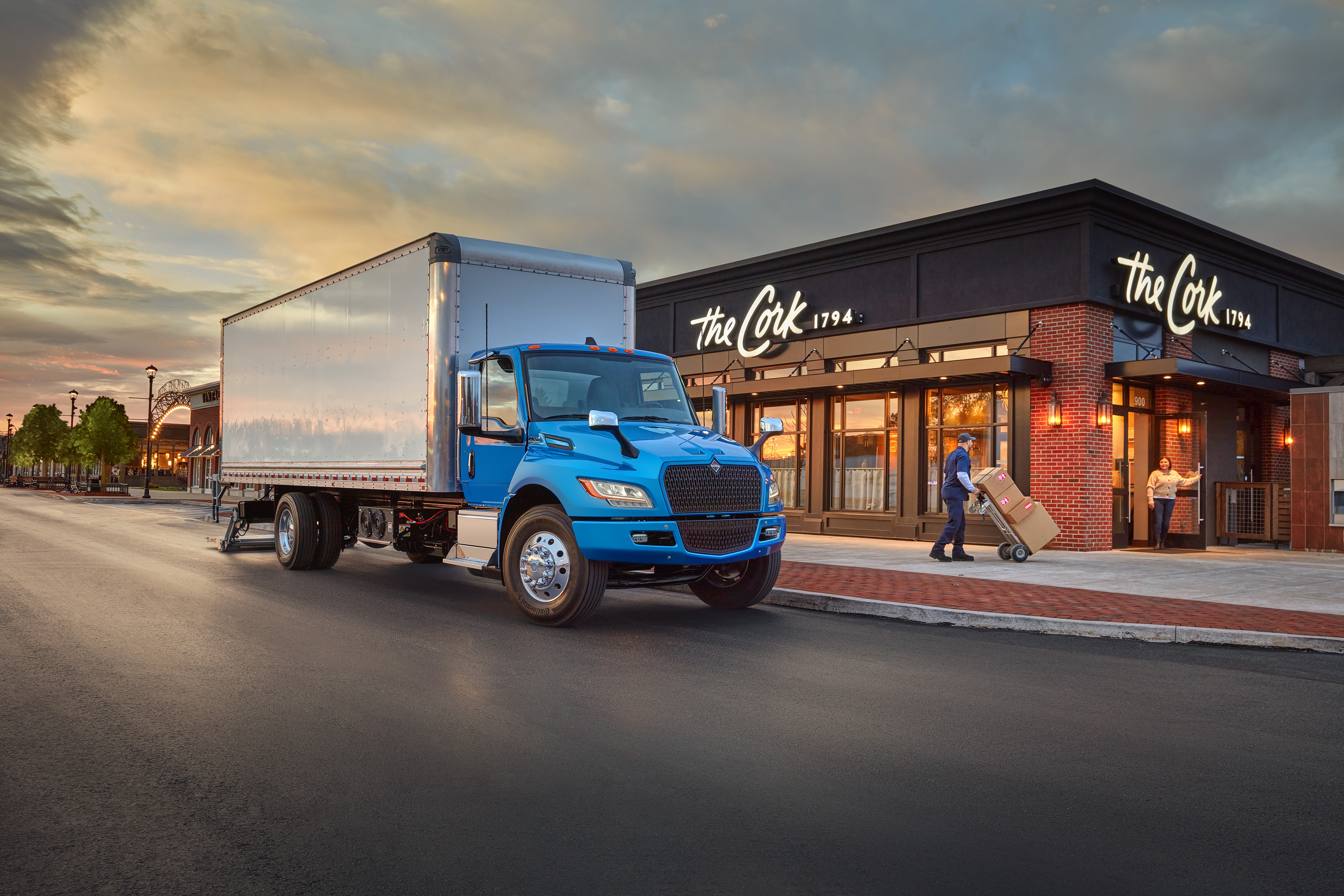 BRAD_STANLEY_NAVISTAR_BOX-e